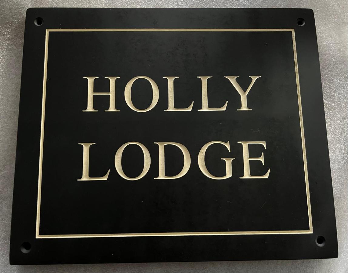 Holly Lodge - 2 X Kingsize Bedrooms With Private Entrance And Free Parking-New Shower Room Обан Экстерьер фото