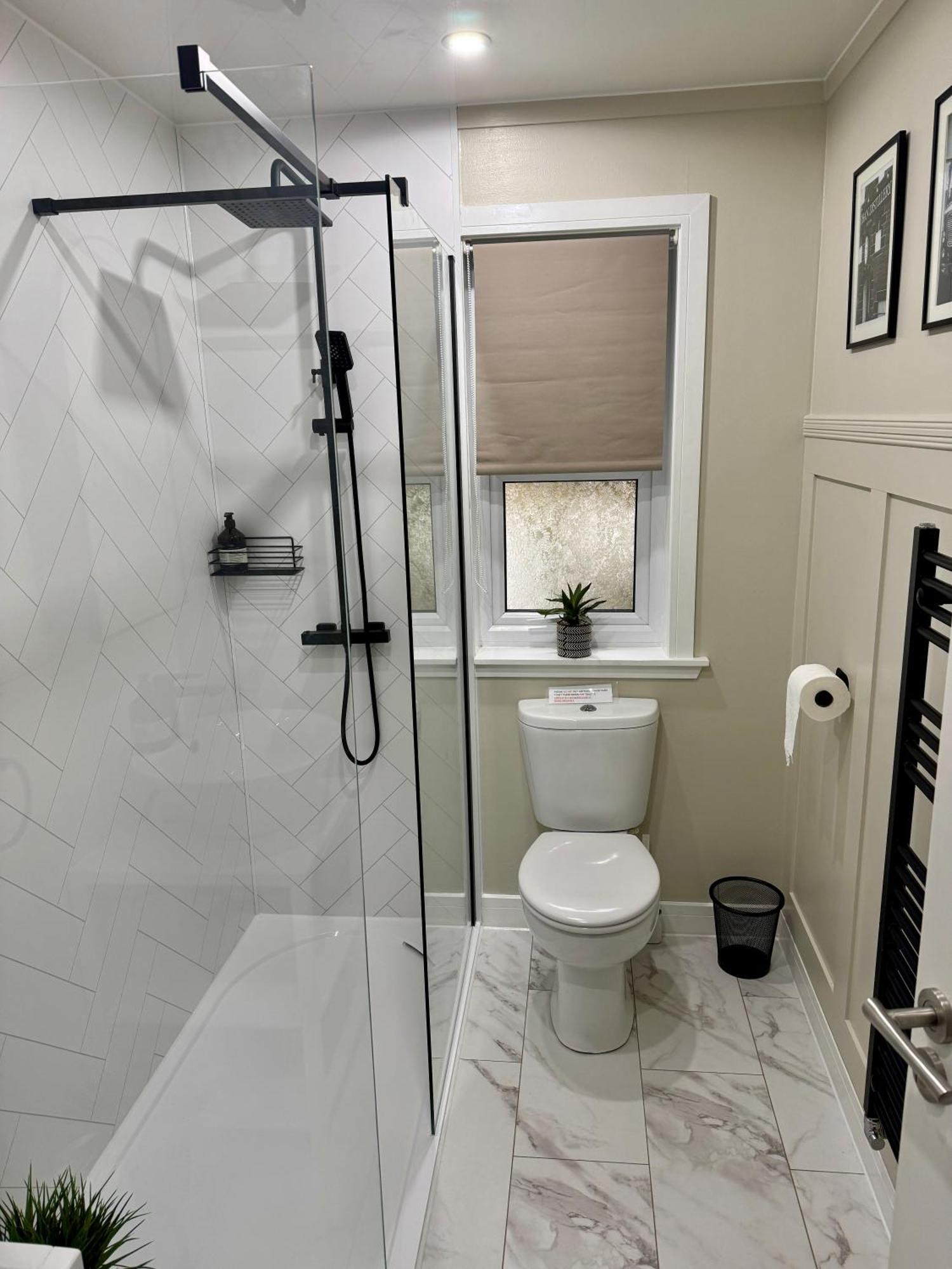 Holly Lodge - 2 X Kingsize Bedrooms With Private Entrance And Free Parking-New Shower Room Обан Экстерьер фото